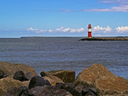 Warnrnemünde ostsee leuchtturm seebad strand